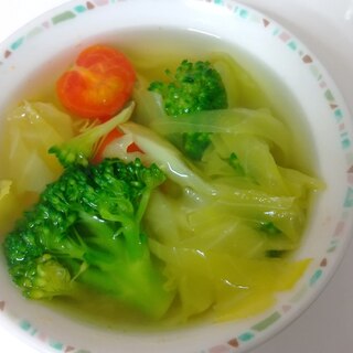 春キャベツ＊トマト＊ブロッコリーの野菜スープ！